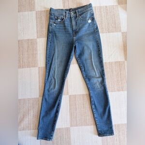 GAP True Skinny Jeans in Medium Blue Wash